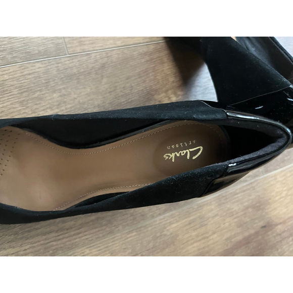 Clarks Artisan black suede and patent leather pumps size 8.5 - Picture 8 of 9